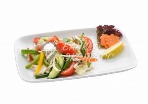 Салат овощной с ростками сои